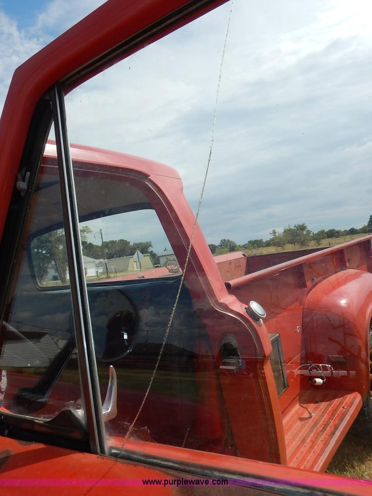 image for item K1625 1966 Ford F350 pickup truck