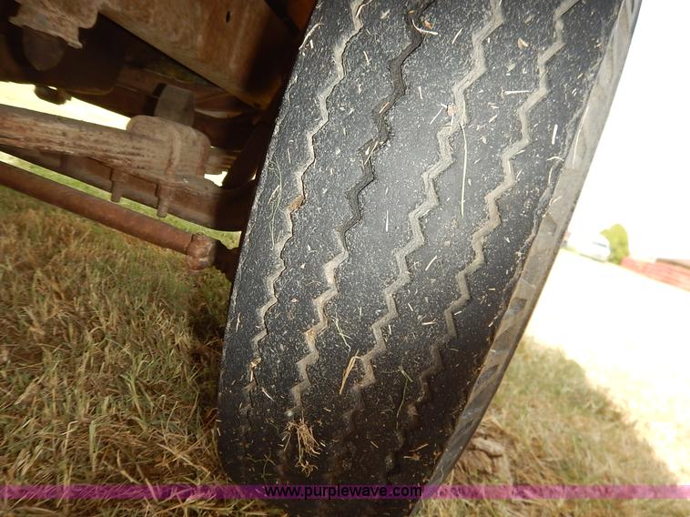 image for item K1625 1966 Ford F350 pickup truck