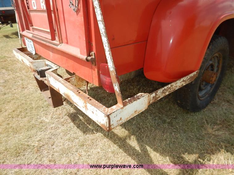 image for item K1625 1966 Ford F350 pickup truck