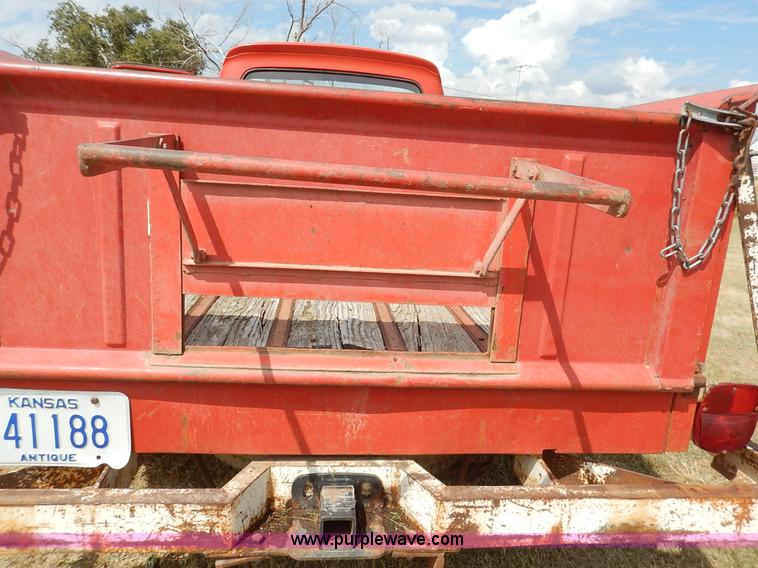 image for item K1625 1966 Ford F350 pickup truck