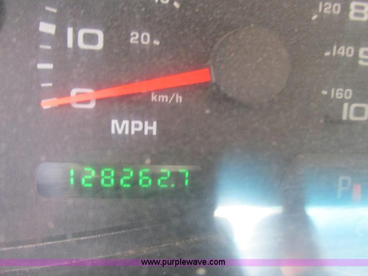 image for item K5102 2002 Ford F450 Super Duty XL Crew Cab dump flat bed truck