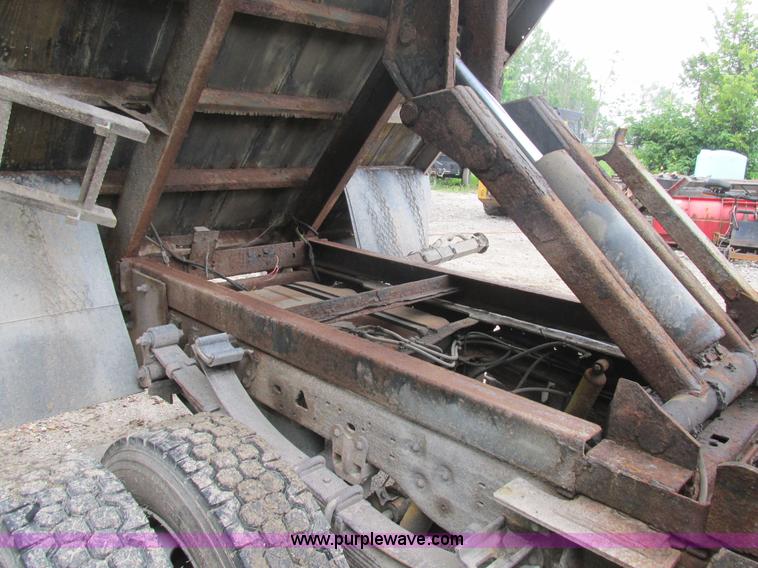 image for item K5102 2002 Ford F450 Super Duty XL Crew Cab dump flat bed truck