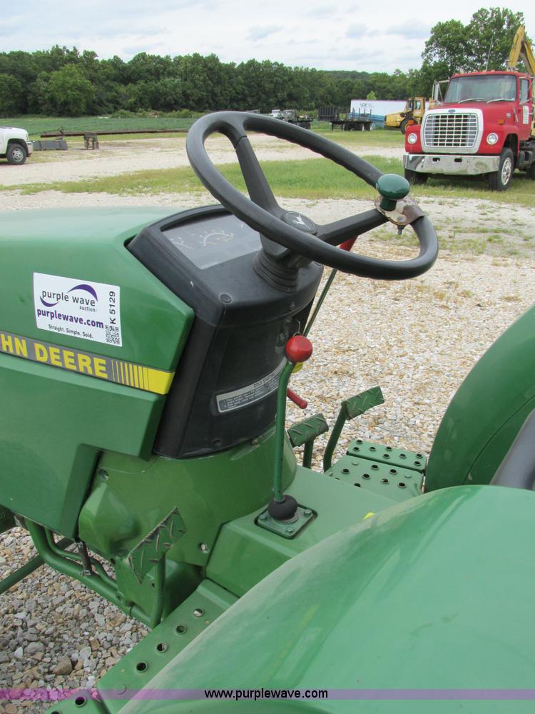 image for item K5129 1994 John Deere 870 MFWD tractor