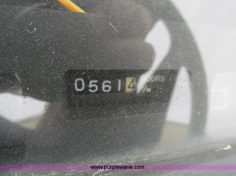 image for item K5129 1994 John Deere 870 MFWD tractor