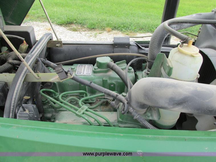 image for item K5129 1994 John Deere 870 MFWD tractor