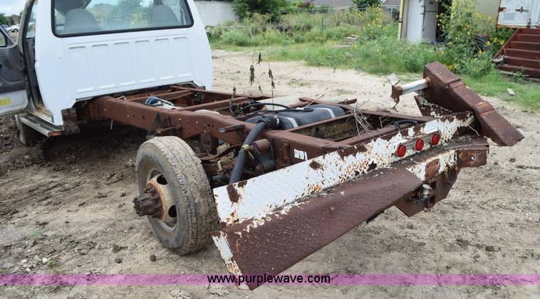 image for item K6072 1997 Ford F450 Super Duty truck cab and chassis