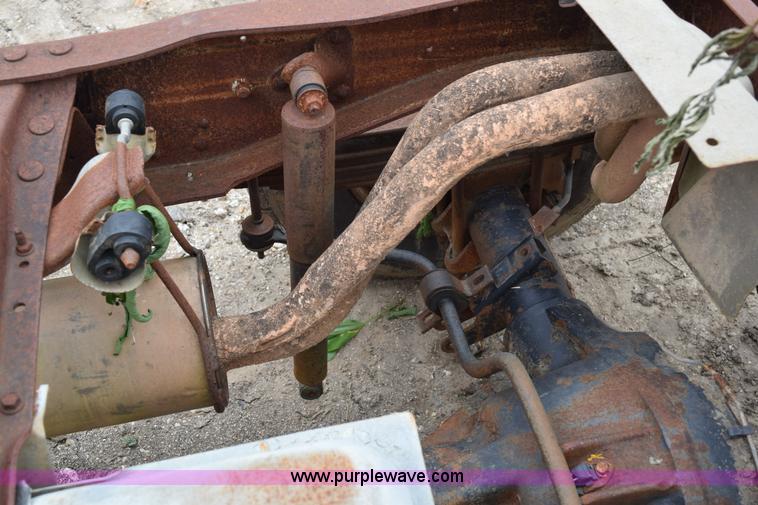 image for item K6072 1997 Ford F450 Super Duty truck cab and chassis