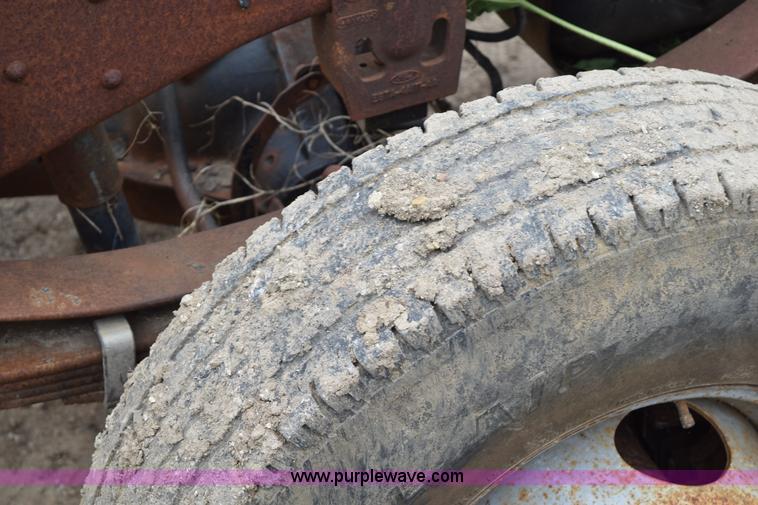 image for item K6072 1997 Ford F450 Super Duty truck cab and chassis