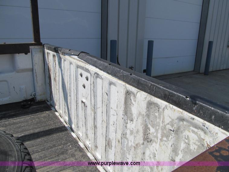 image for item K6318 2006 Chevrolet Silverado 2500HD pickup truck