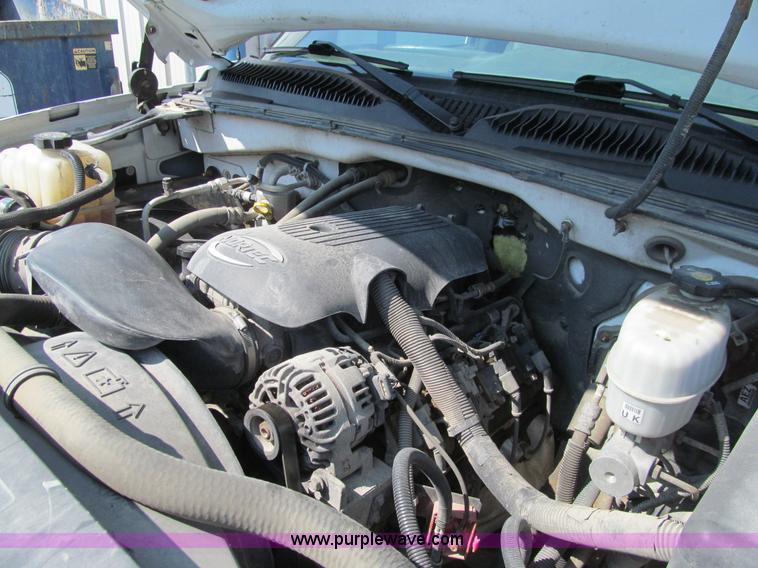 image for item K6318 2006 Chevrolet Silverado 2500HD pickup truck