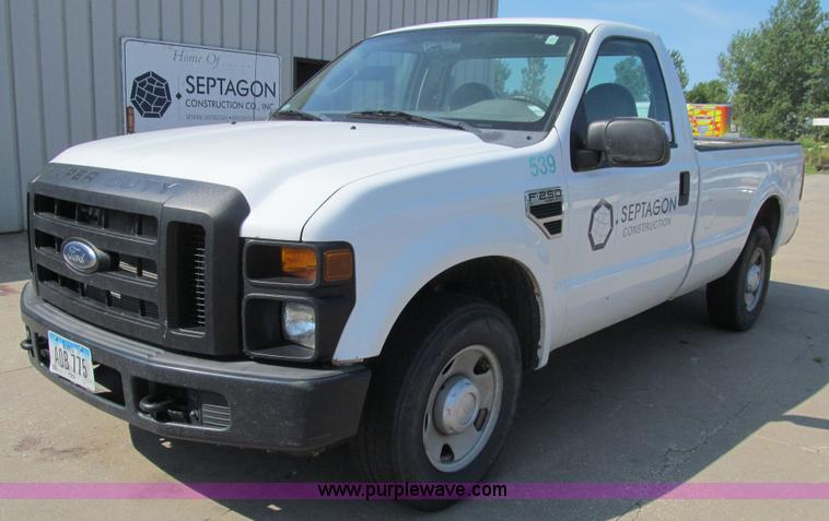 image for item K6319 2008 Ford F250 Super Duty XL pickup truck
