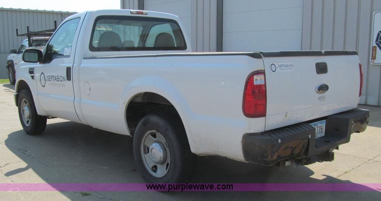 image for item K6319 2008 Ford F250 Super Duty XL pickup truck