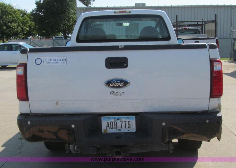 image for item K6319 2008 Ford F250 Super Duty XL pickup truck