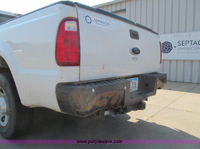 image for item K6319 2008 Ford F250 Super Duty XL pickup truck