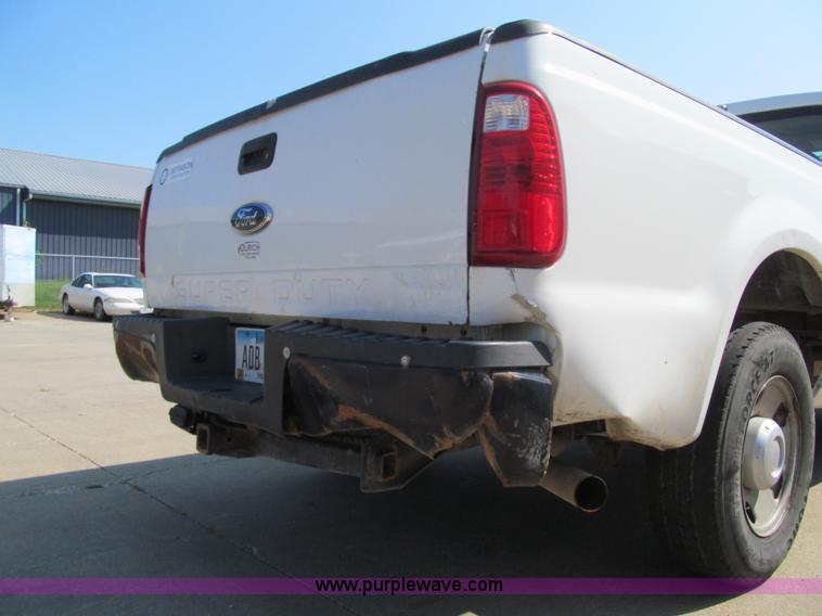 image for item K6319 2008 Ford F250 Super Duty XL pickup truck