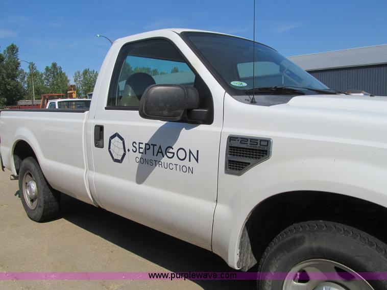 image for item K6319 2008 Ford F250 Super Duty XL pickup truck