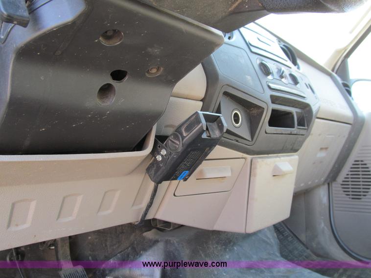 image for item K6319 2008 Ford F250 Super Duty XL pickup truck