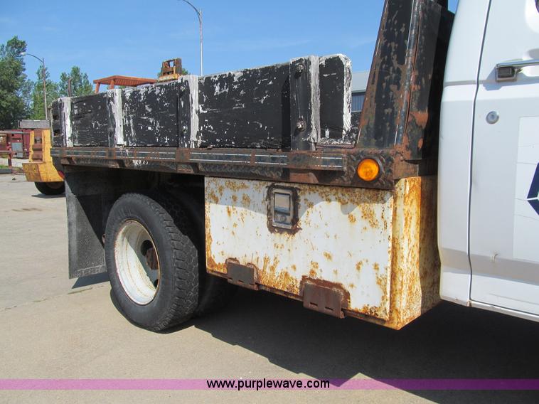 image for item K6320 1997 Ford F350 XL flatbed pickup truck