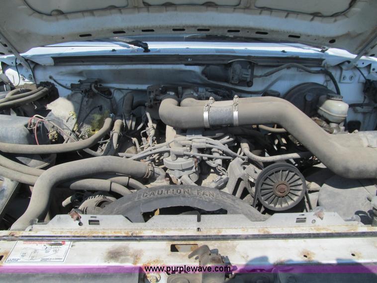 image for item K6320 1997 Ford F350 XL flatbed pickup truck