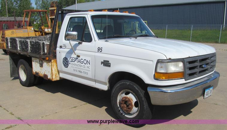 image for item K6320 1997 Ford F350 XL flatbed pickup truck