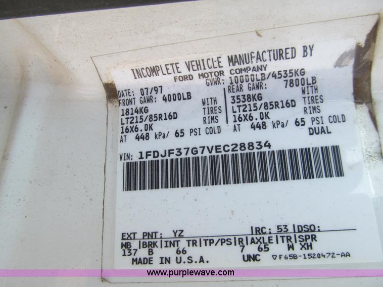 image for item K6320 1997 Ford F350 XL flatbed pickup truck