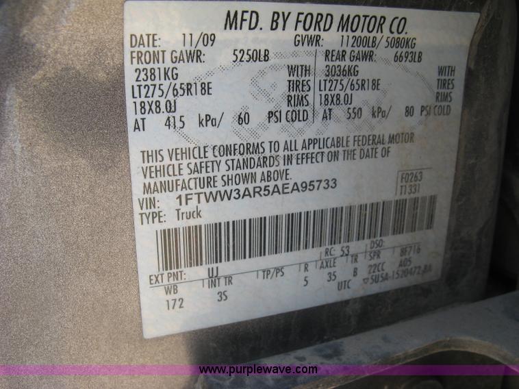 image for item K8652 2010 Ford F350 Super Duty XLT Crew Cab flatbed pickup truck