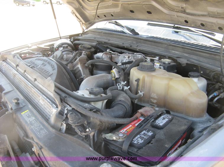 image for item K8652 2010 Ford F350 Super Duty XLT Crew Cab flatbed pickup truck