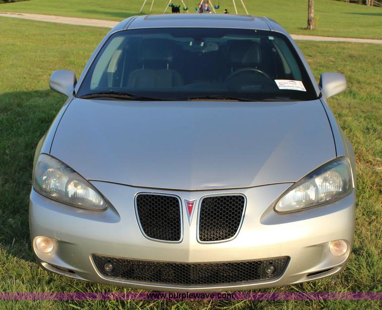 image for item K8732 2006 Pontiac Grand Prix GXP
