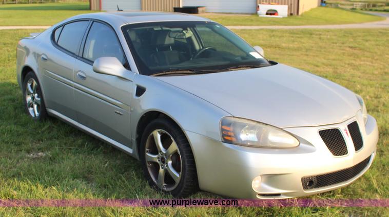 image for item K8732 2006 Pontiac Grand Prix GXP
