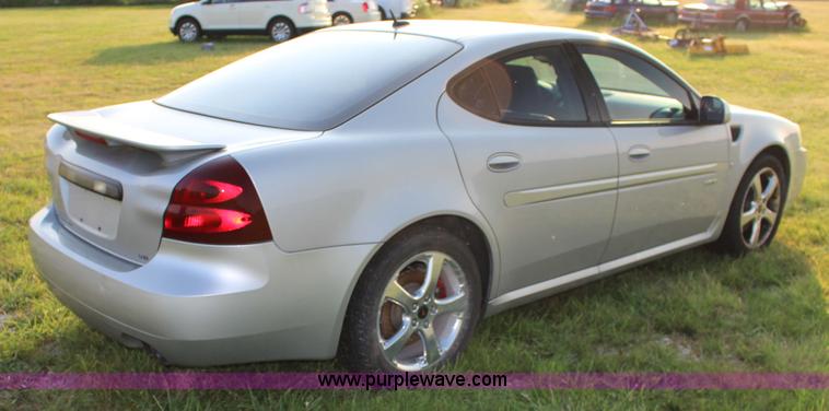 image for item K8732 2006 Pontiac Grand Prix GXP