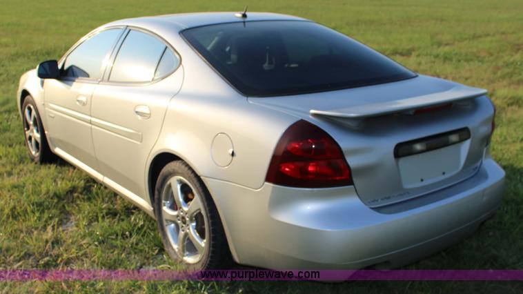 image for item K8732 2006 Pontiac Grand Prix GXP