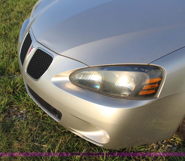 image for item K8732 2006 Pontiac Grand Prix GXP