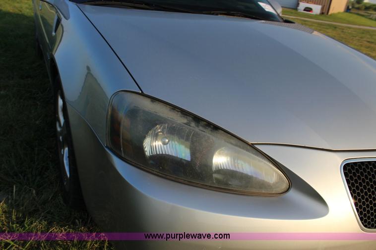 image for item K8732 2006 Pontiac Grand Prix GXP