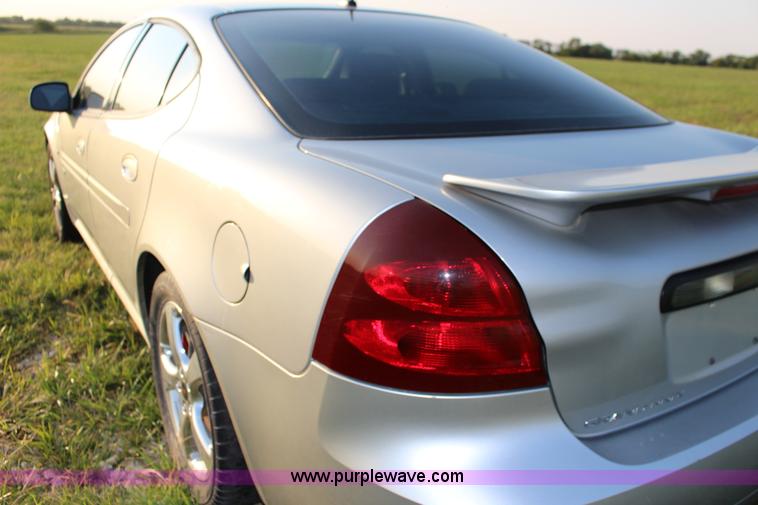 image for item K8732 2006 Pontiac Grand Prix GXP