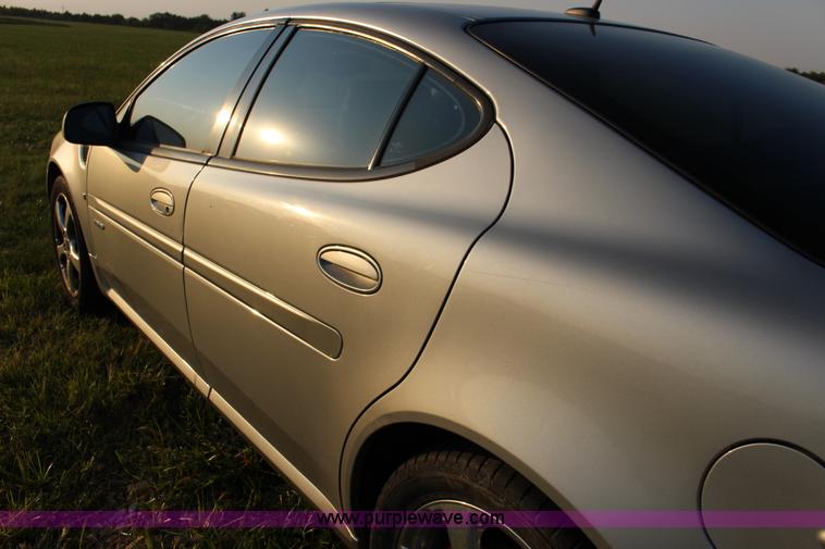 image for item K8732 2006 Pontiac Grand Prix GXP