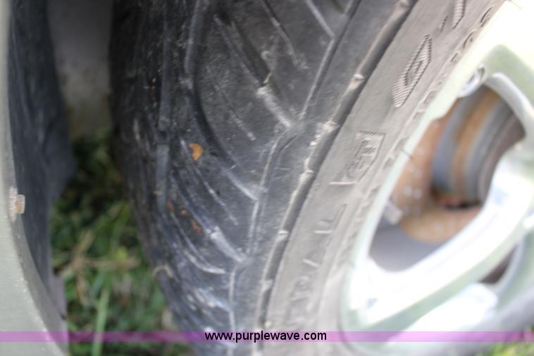 image for item K8732 2006 Pontiac Grand Prix GXP