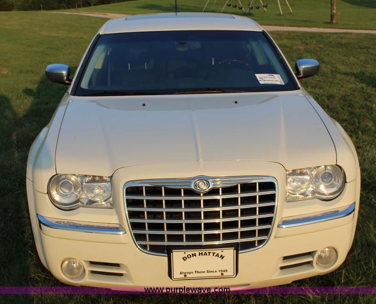image for item K8733 2008 Chrysler 300C