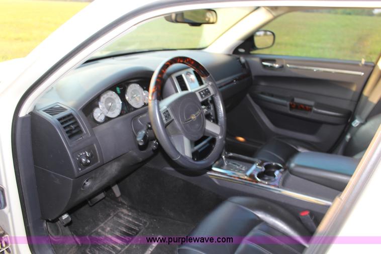 image for item K8733 2008 Chrysler 300C