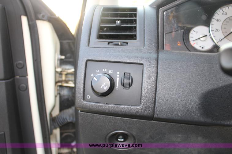 image for item K8733 2008 Chrysler 300C