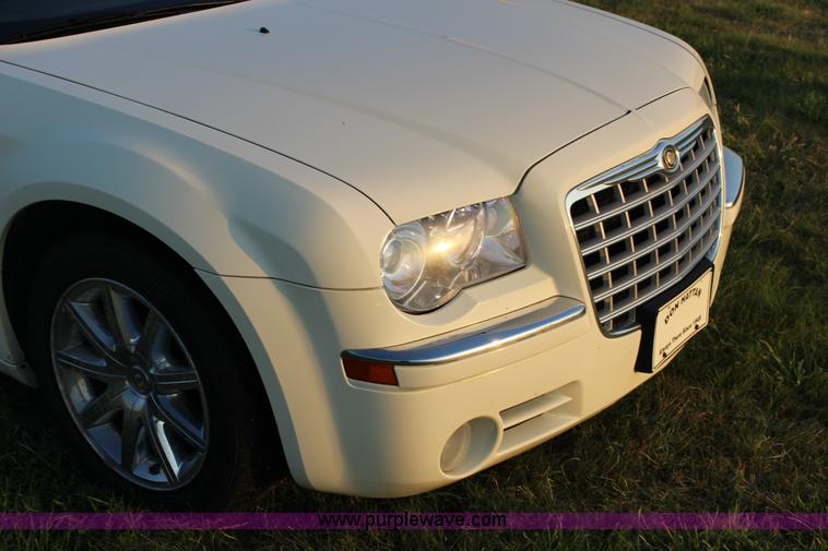 image for item K8733 2008 Chrysler 300C