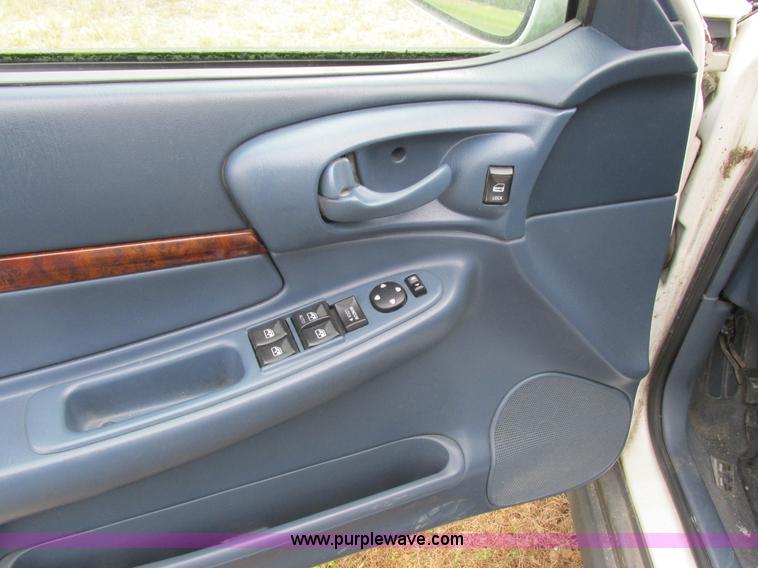 image for item L4035 2005 Chevrolet Impala