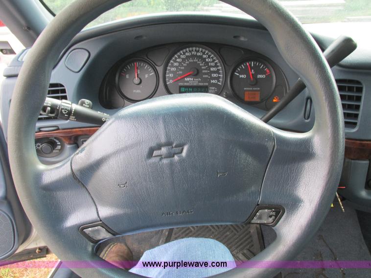 image for item L4035 2005 Chevrolet Impala