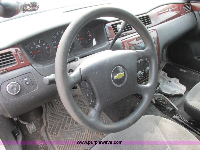 image for item L4036 2006 Chevrolet Impala Police