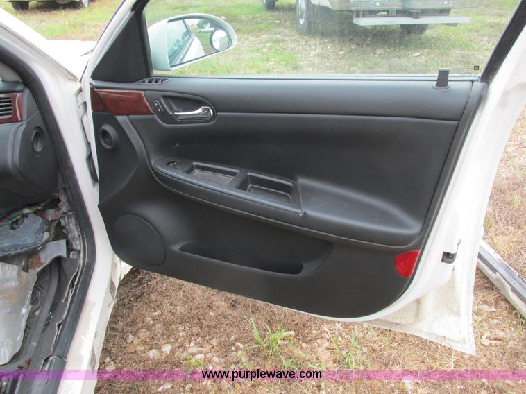 image for item L4036 2006 Chevrolet Impala Police