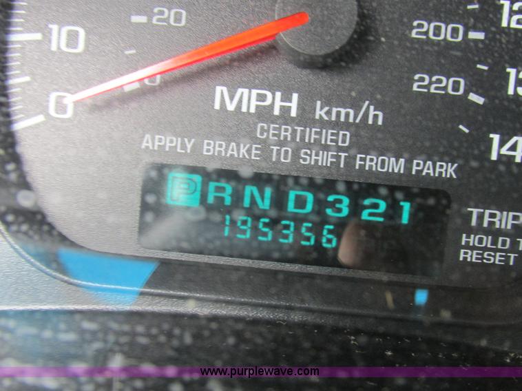 image for item L4037 2002 Chevrolet Impala