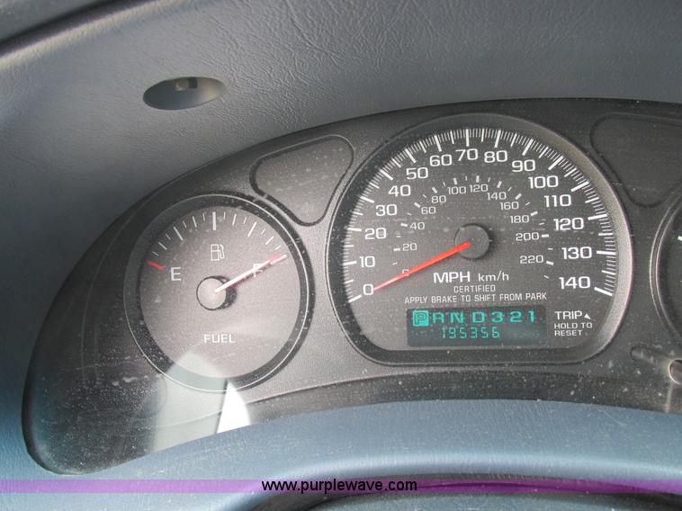 image for item L4037 2002 Chevrolet Impala