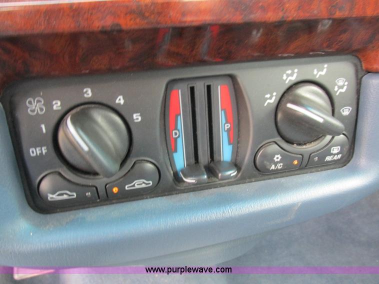 image for item L4037 2002 Chevrolet Impala