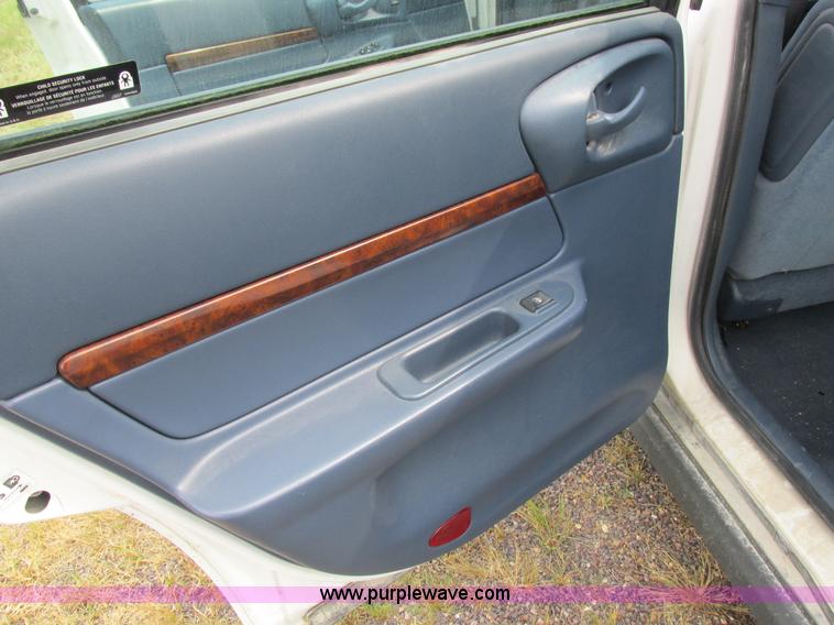 image for item L4037 2002 Chevrolet Impala