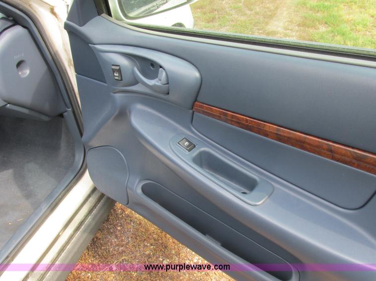 image for item L4037 2002 Chevrolet Impala