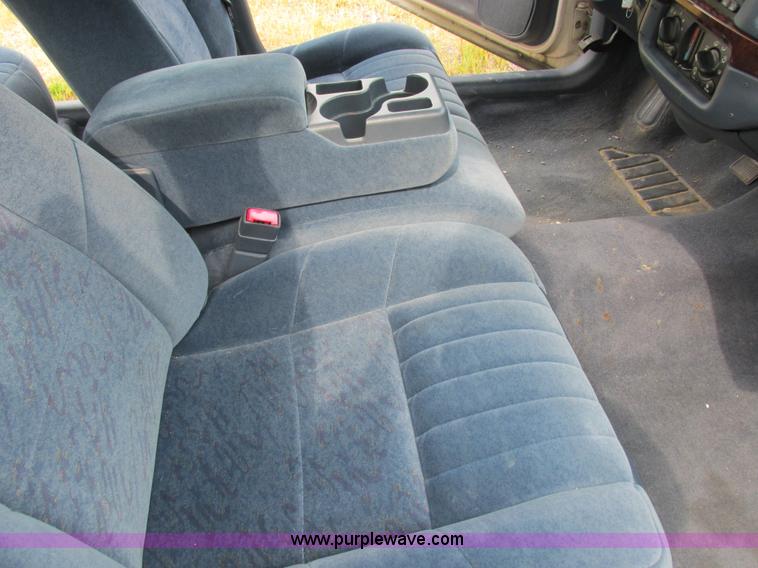 image for item L4037 2002 Chevrolet Impala